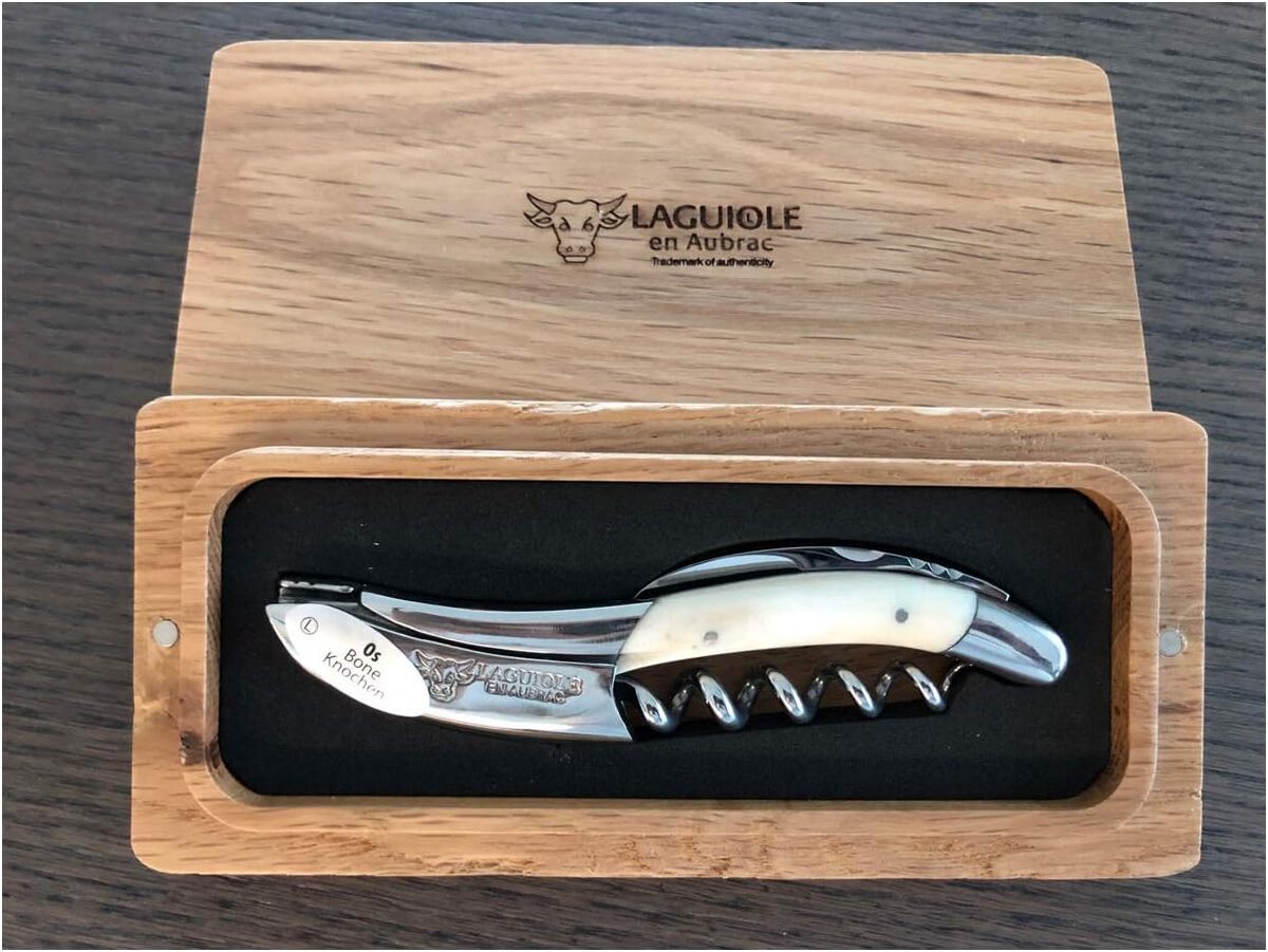 Test : tire-bouchon Laguiole en Aubrac manche os de zébu