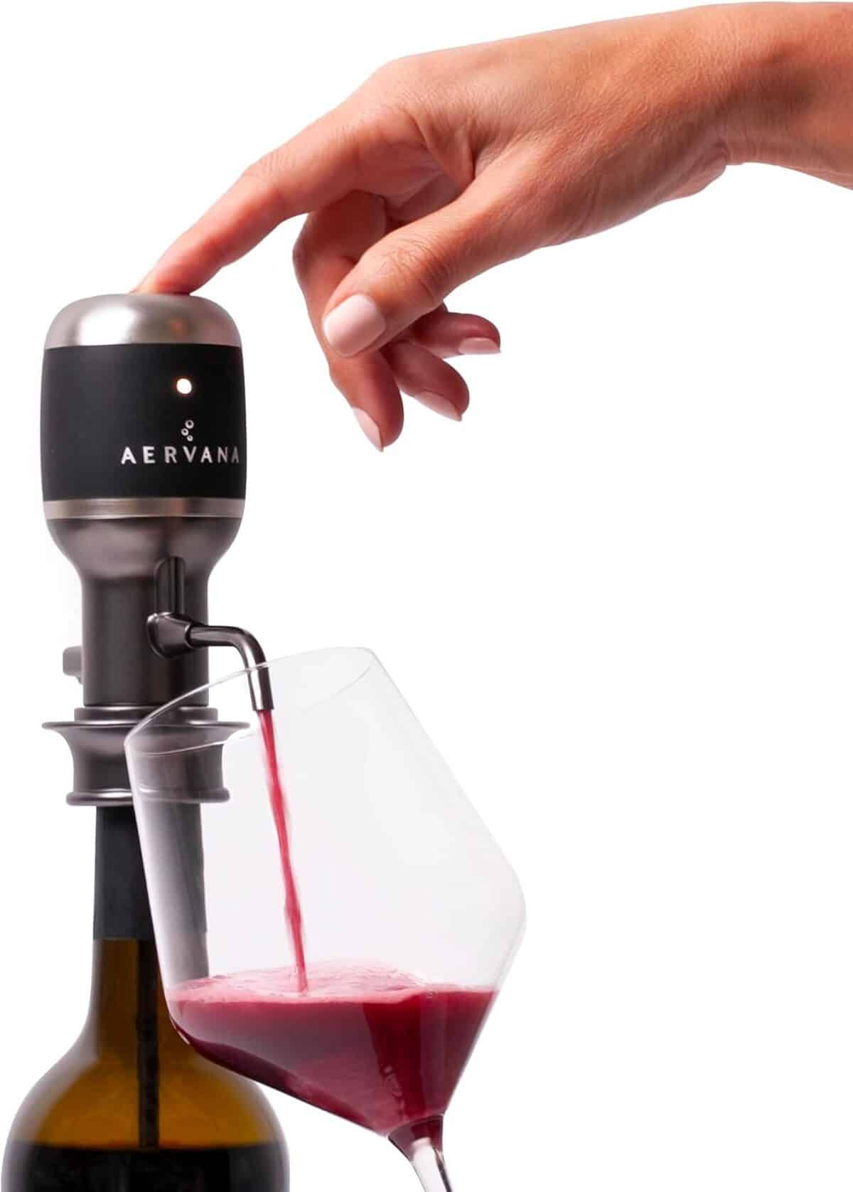 Test de l'aérateur de vin électrique Aervana Sélectionner : performance et facilité